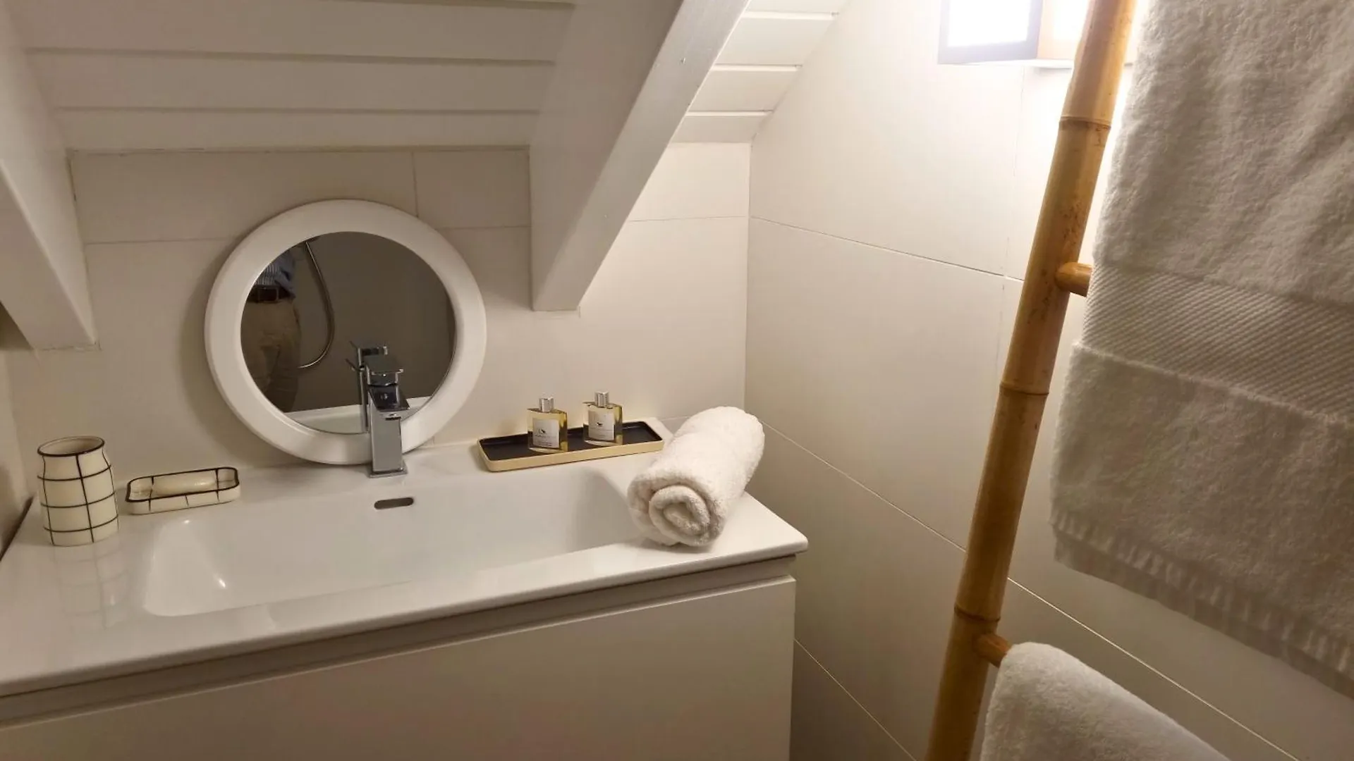 Bungalow Neuf & Intimiste Avec Piscine Saint-Jean Casa de Férias